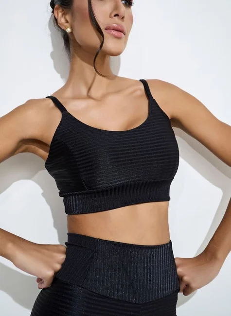 05 top com bojo e recorte feminino preto