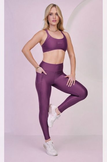 LEGGING COM CÓS ANATÔMICO E BOLSO FEMININO ROXO