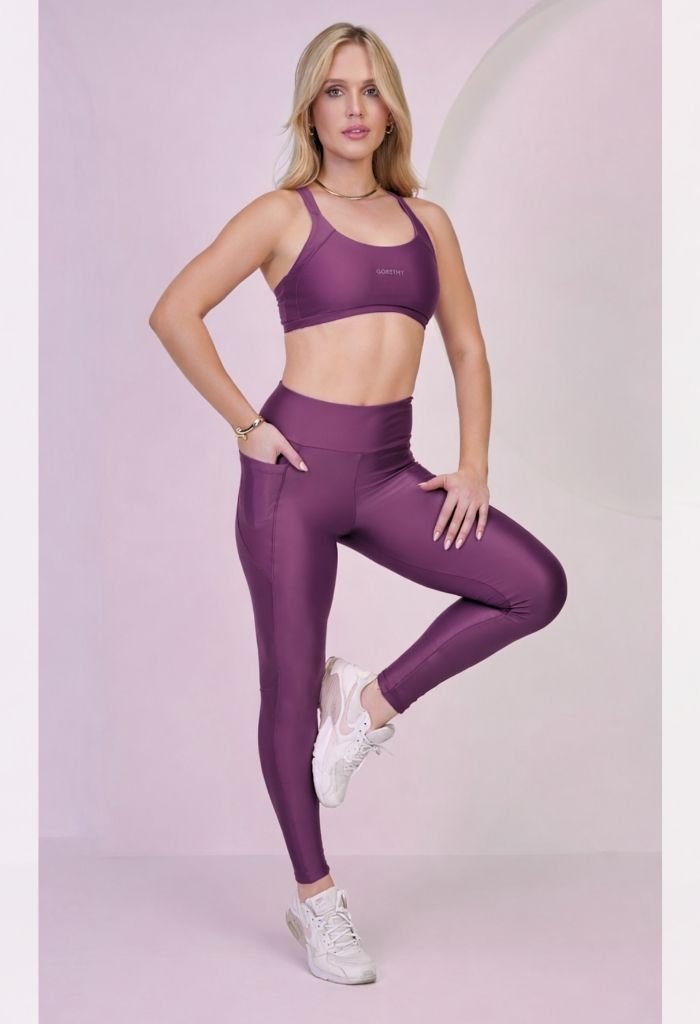 01 legging com cos anatomico e bolso feminino roxo