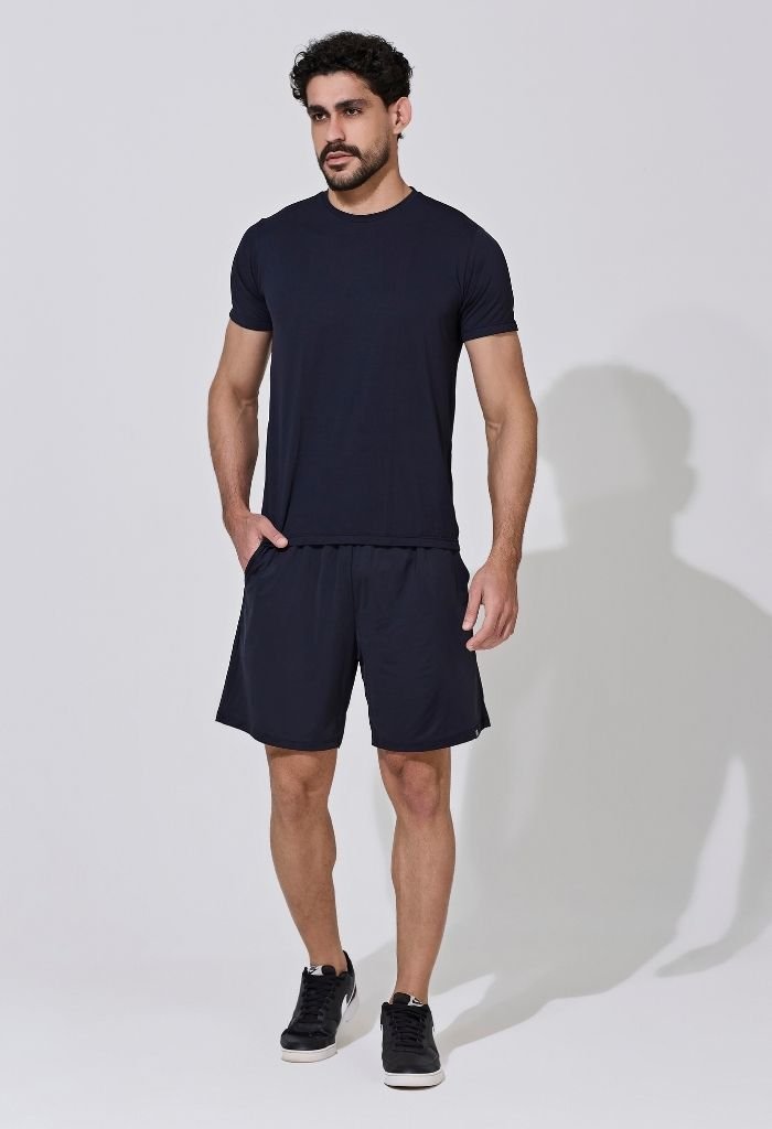 01 camiseta long fit masculina preto