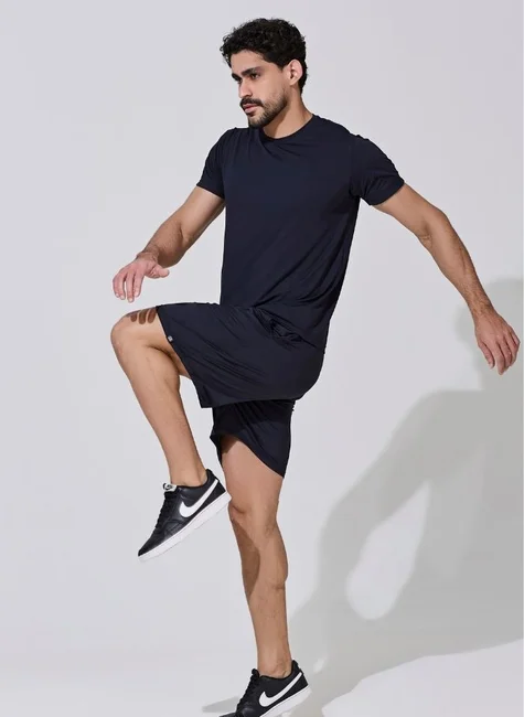 04 camiseta long fit masculina preto