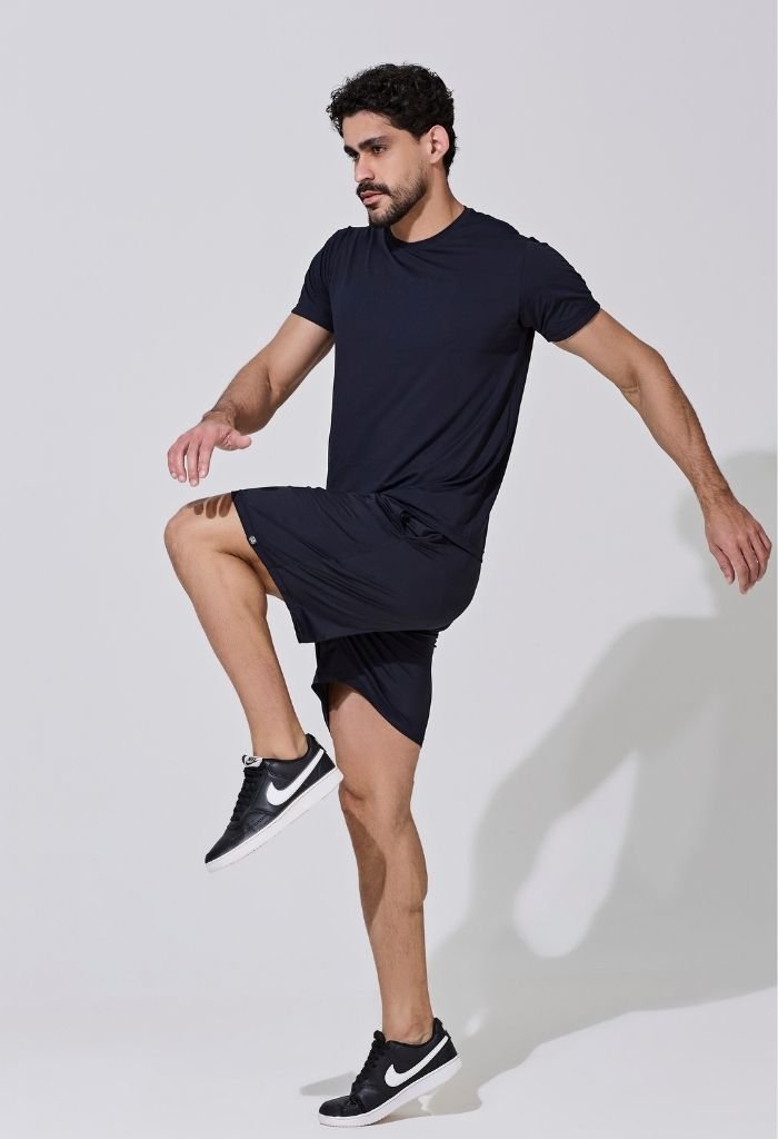 04 camiseta long fit masculina preto