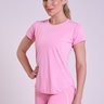 Camiseta T-Shirt Long Fit Feminina Balerine Gorethy - Vista Frontal com Mão na Cintura