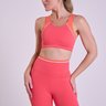 Top Sustentação Energy Feminino Flamingo Gorethy com Recortes Contrastantes - Vista Frontal Enquadramento Médio