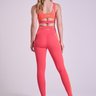 Top Sustentação Energy Feminino Flamingo Gorethy - Vista Lateral e Costas Corpo Inteiro