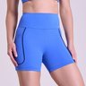 Bermuda Pulse Feminina Oceano Gorethy - Close-up Frontal no Quadril com Bolsos
