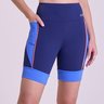Bermuda Energy Feminina Azul Marinho Gorethy - Close-up Frontal com Mão no Bolso Lateral