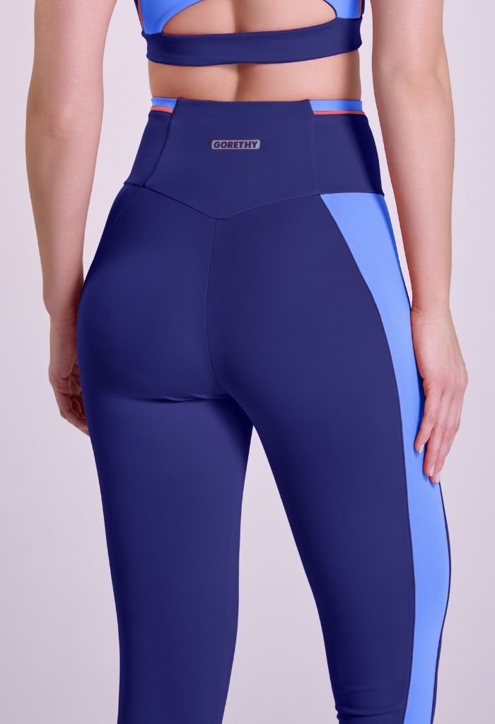 41455-azul-4 Legging Energy Feminina Azul Marinho Gorethy - Close-up Costas no Cós e Recorte Lateral